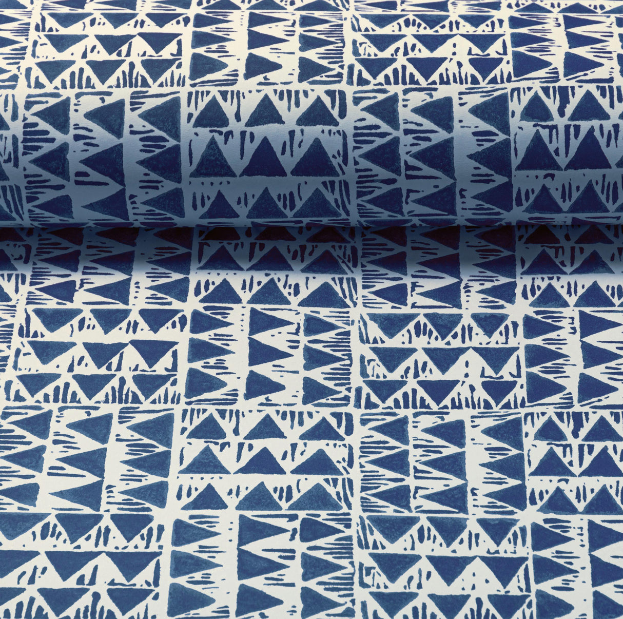 Lee Jofa YAMPA PAPER NAVY Wallpaper