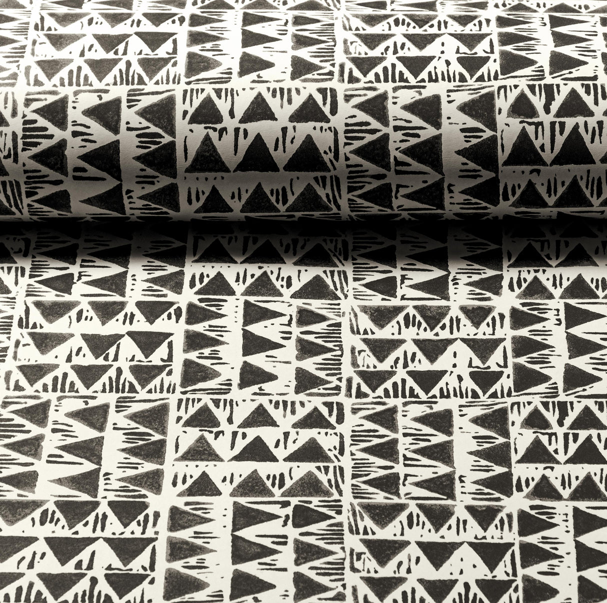 Lee Jofa YAMPA PAPER SMOKE Wallpaper