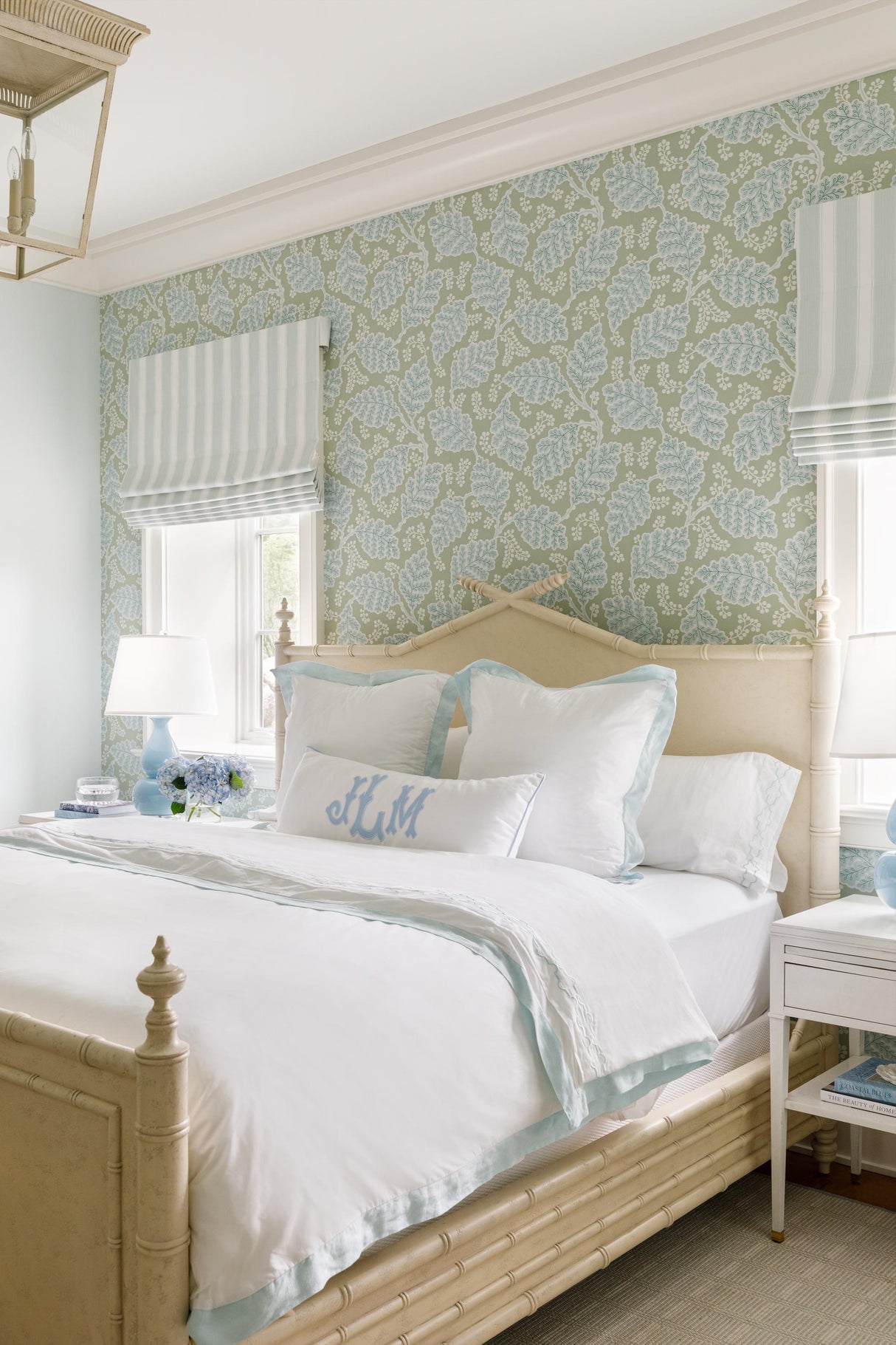 Schumacher Estelle Green Wallpaper