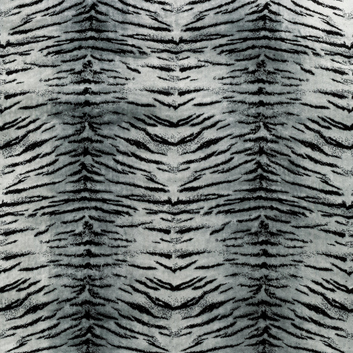 Kravet ANIMALIER SILVER Upholstery Fabric