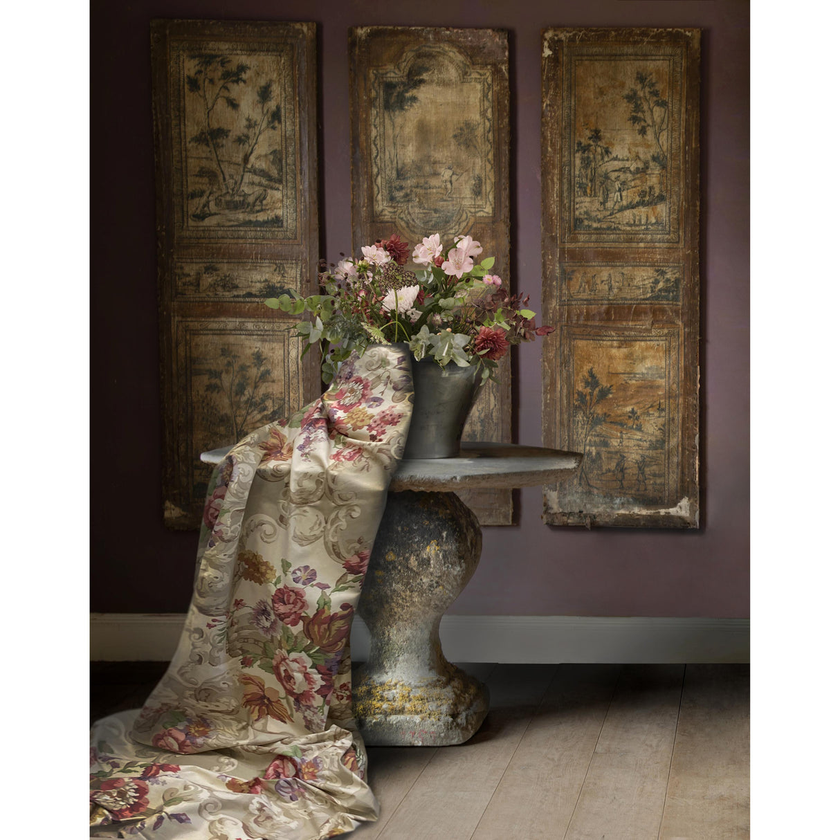 Mulberry FLORAL ROCOCO RED/GREEN Fabric