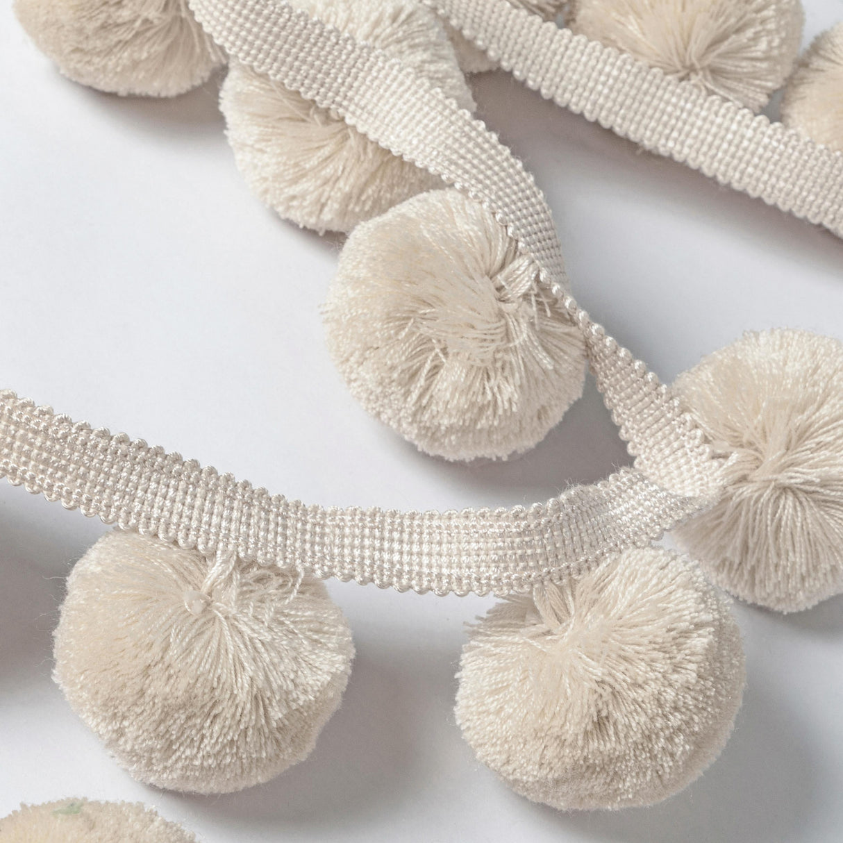Kravet JUNGLE POMS IVORY Trim