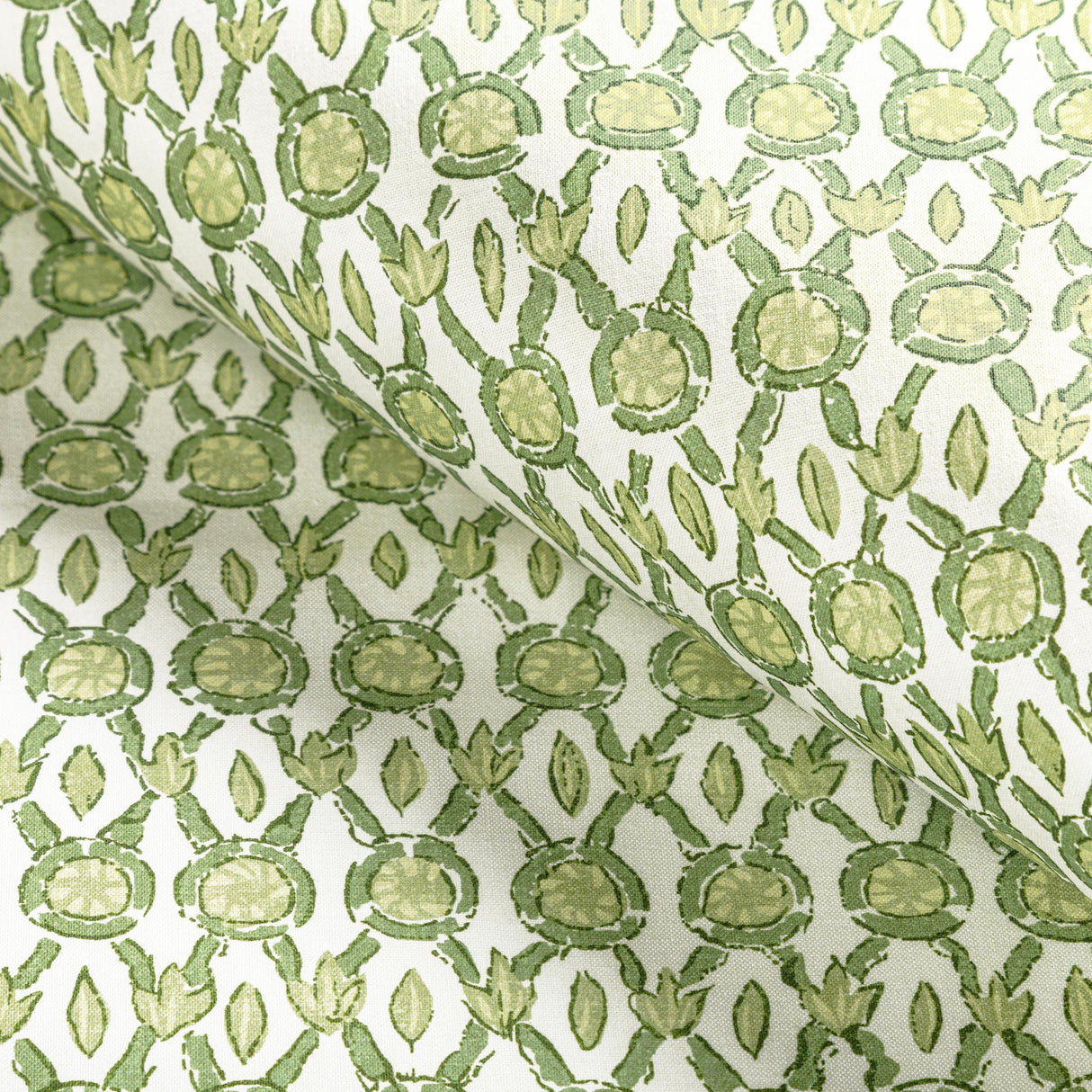 Brunschwig & Fils GALON PRINT LEAF Fabric