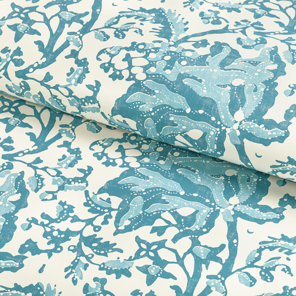Brunschwig & Fils WEYMOUTH AQUA Wallpaper