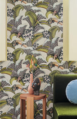 Cole & Son HOOPOE LEAVES OLIVE/CHART/FUCHSIA ON CREAM Wallpaper