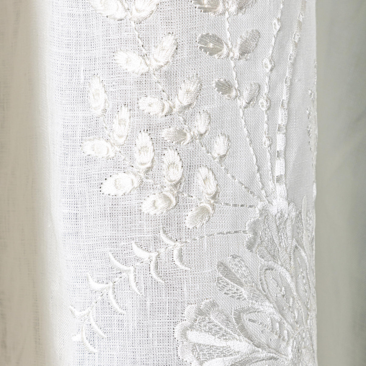 Lee Jofa VALENCIA SHEER IVORY Drapery Fabric