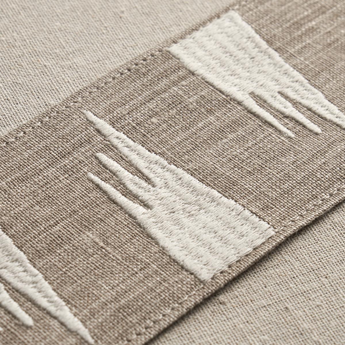 Schumacher Taupe Tutsi Trim