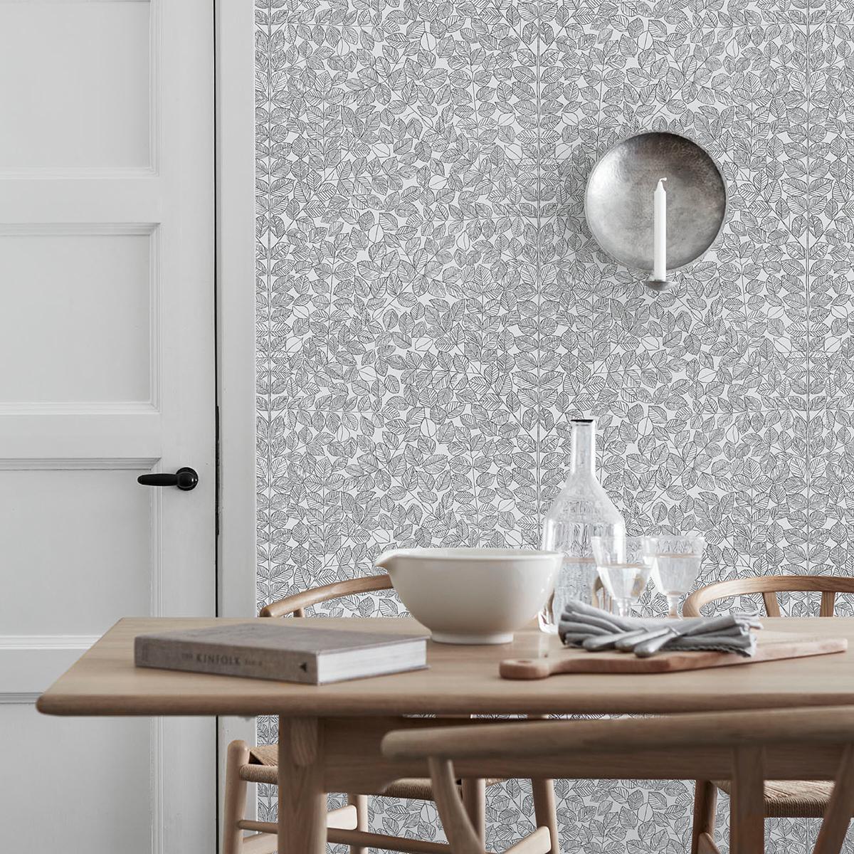 Borastapeter Romans Black Wallpaper