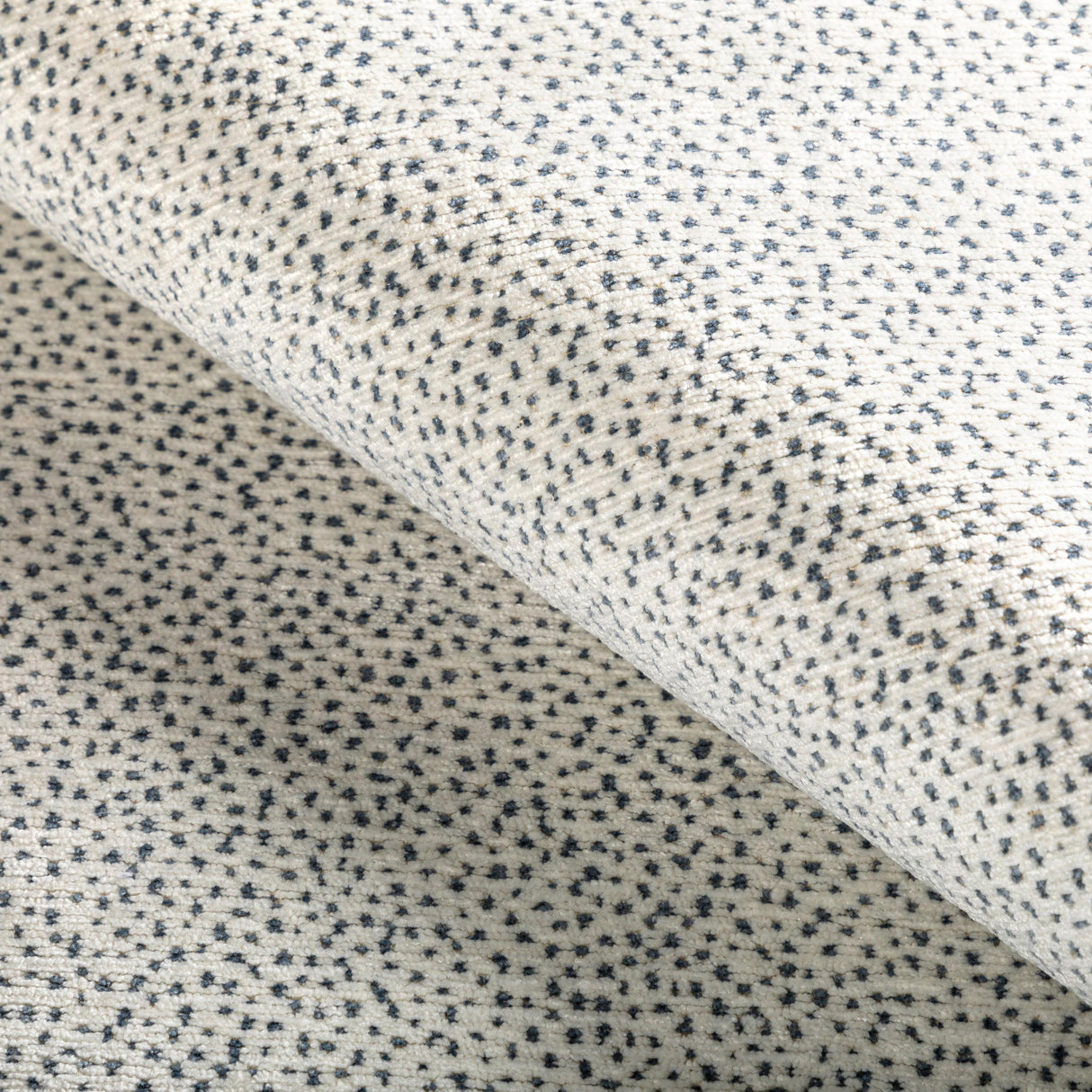 Kravet LYNX CHENILLE CHAMBRAY Upholstery Fabric