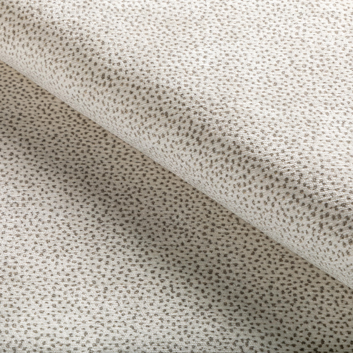 Kravet LYNX CHENILLE SANDSTONE Upholstery Fabric