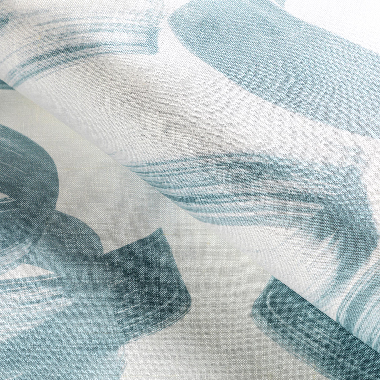 Lee Jofa LARYO PRINT SKY Fabric