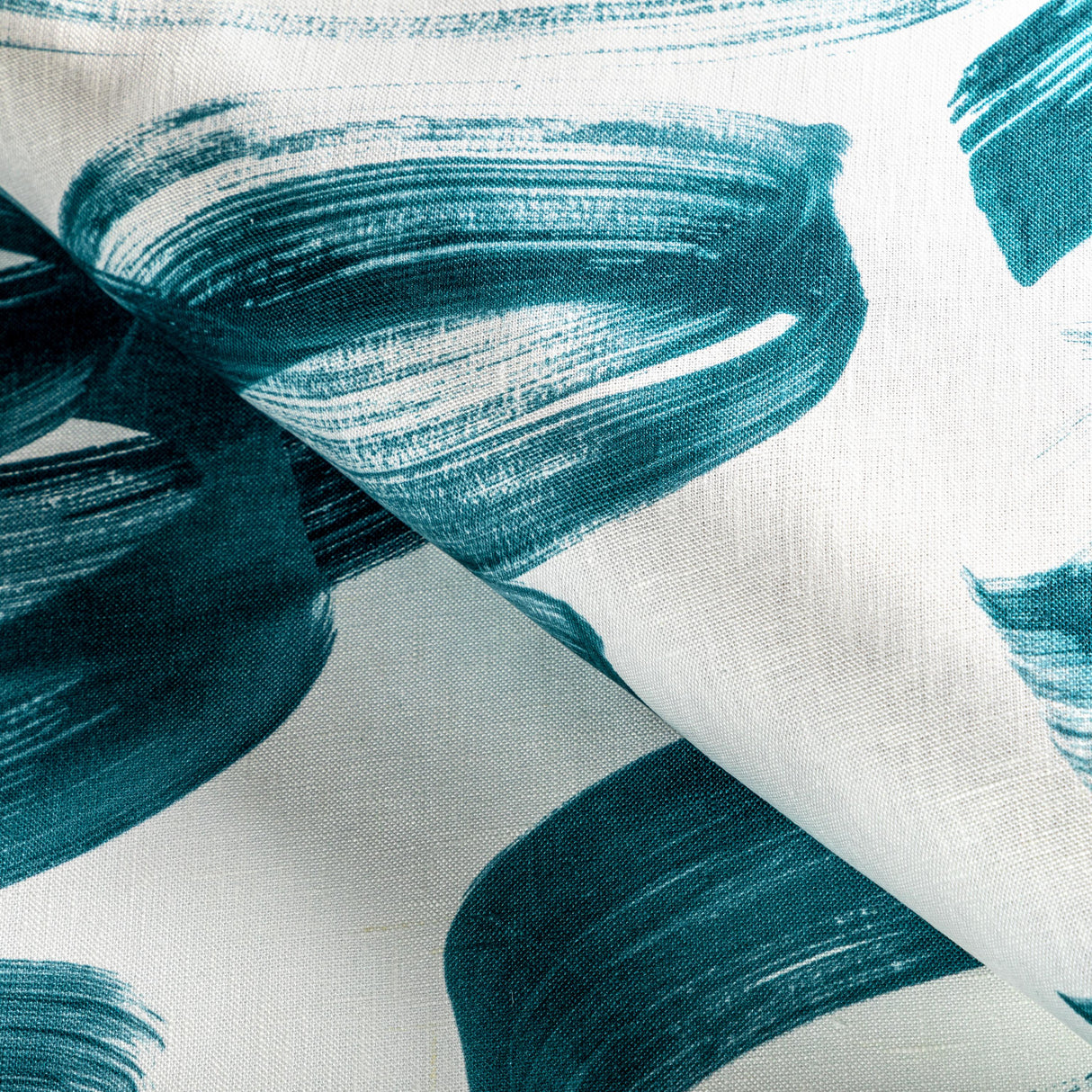 Lee Jofa LARYO PRINT LAGOON Fabric