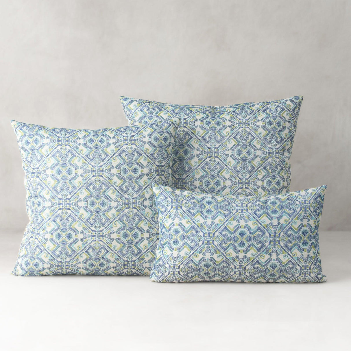 Elaine Smith Delphi Multi 20"x20" Decorative Pillow