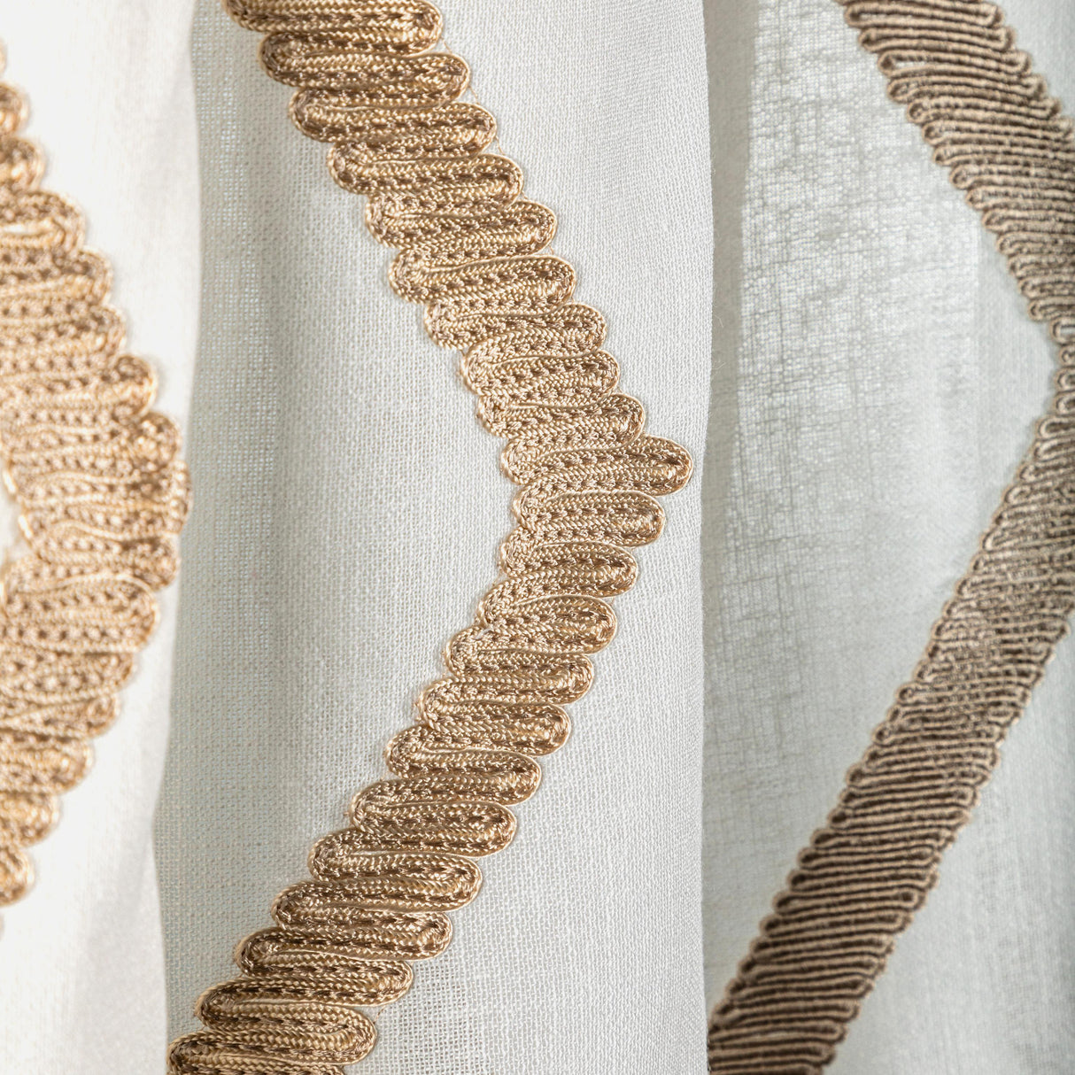 Kravet RIBBON POINT CHAMPAGNE Drapery Fabric