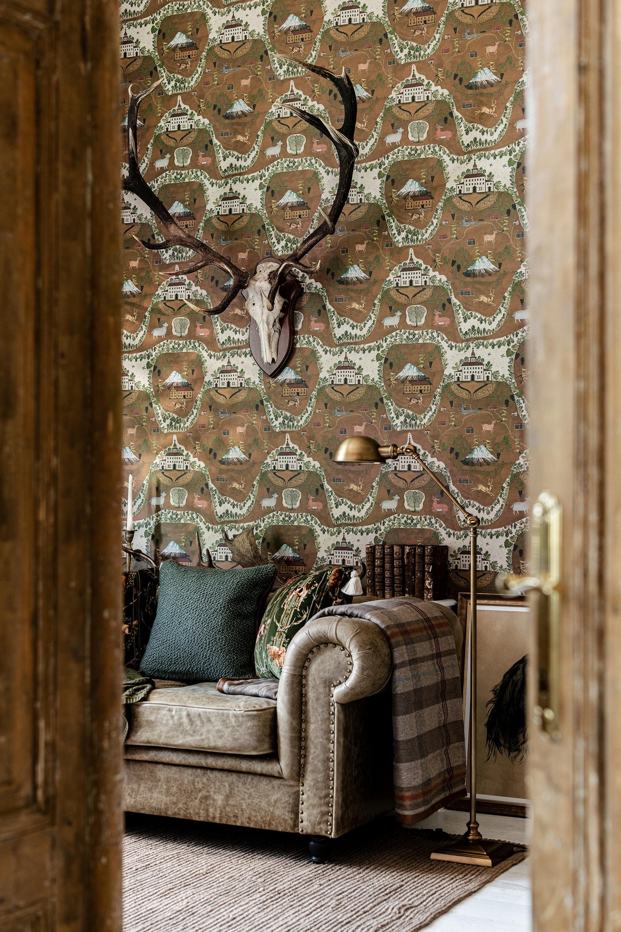 MindTheGap GALTR OF TYROL Amber Gold TYROL Wallpaper