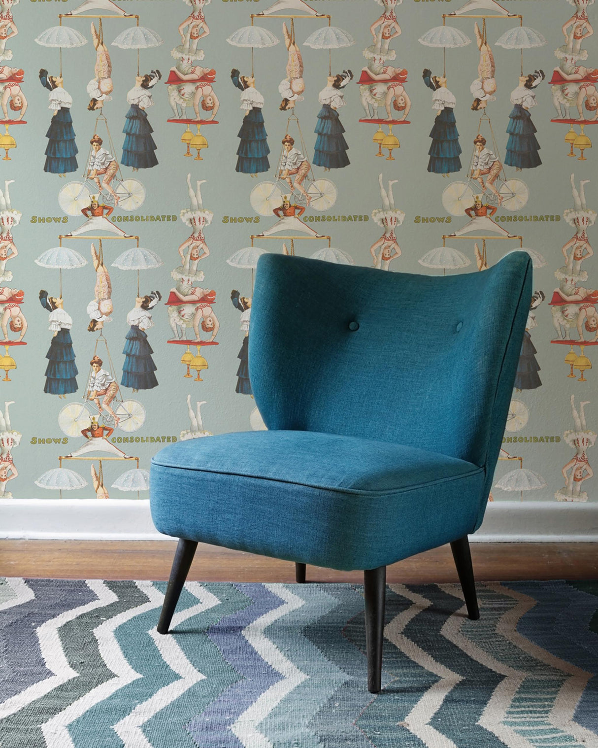 MindTheGap THE GREAT SHOW BLUE CIRCUS Wallpaper