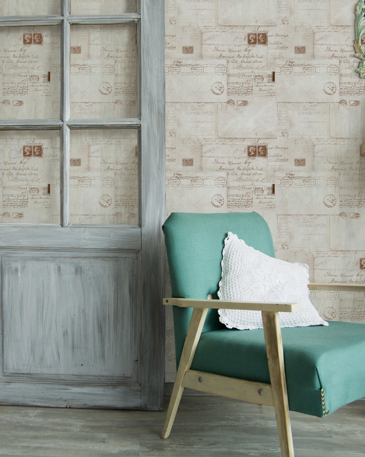 MindTheGap VINTAGE LETTERS NEUTRAL VINTAGE Wallpaper