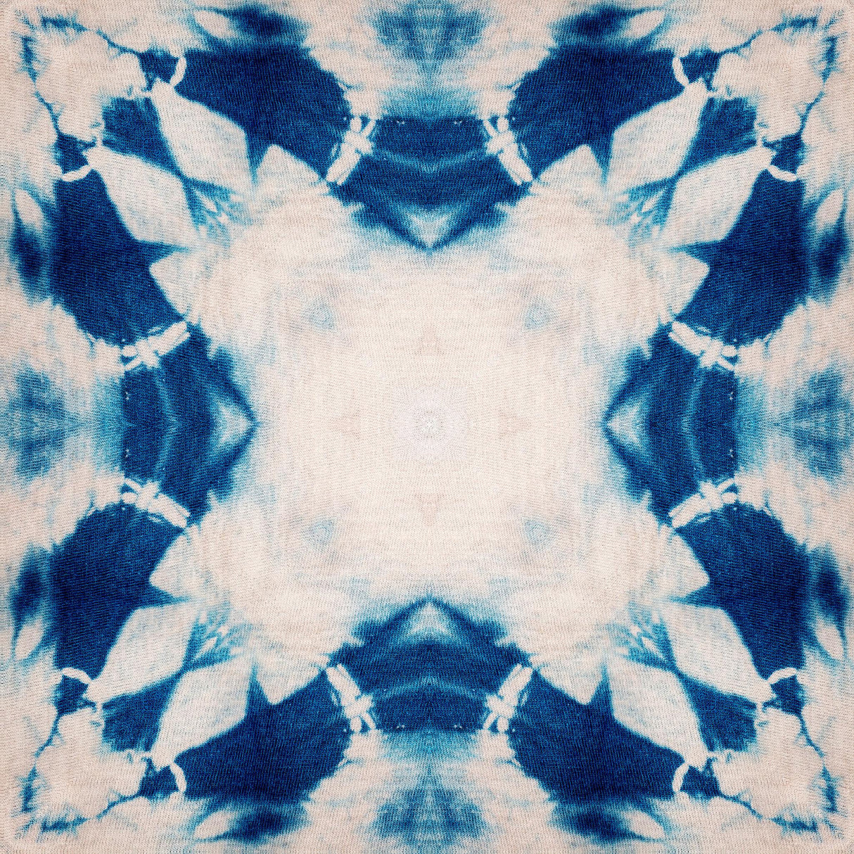 MindTheGap SHIBORI FLOWER Fabric Obssesion Wallpaper