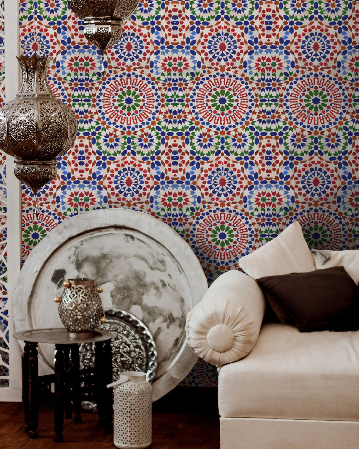 MindTheGap MOSAIC The Mysterious Traveler Wallpaper