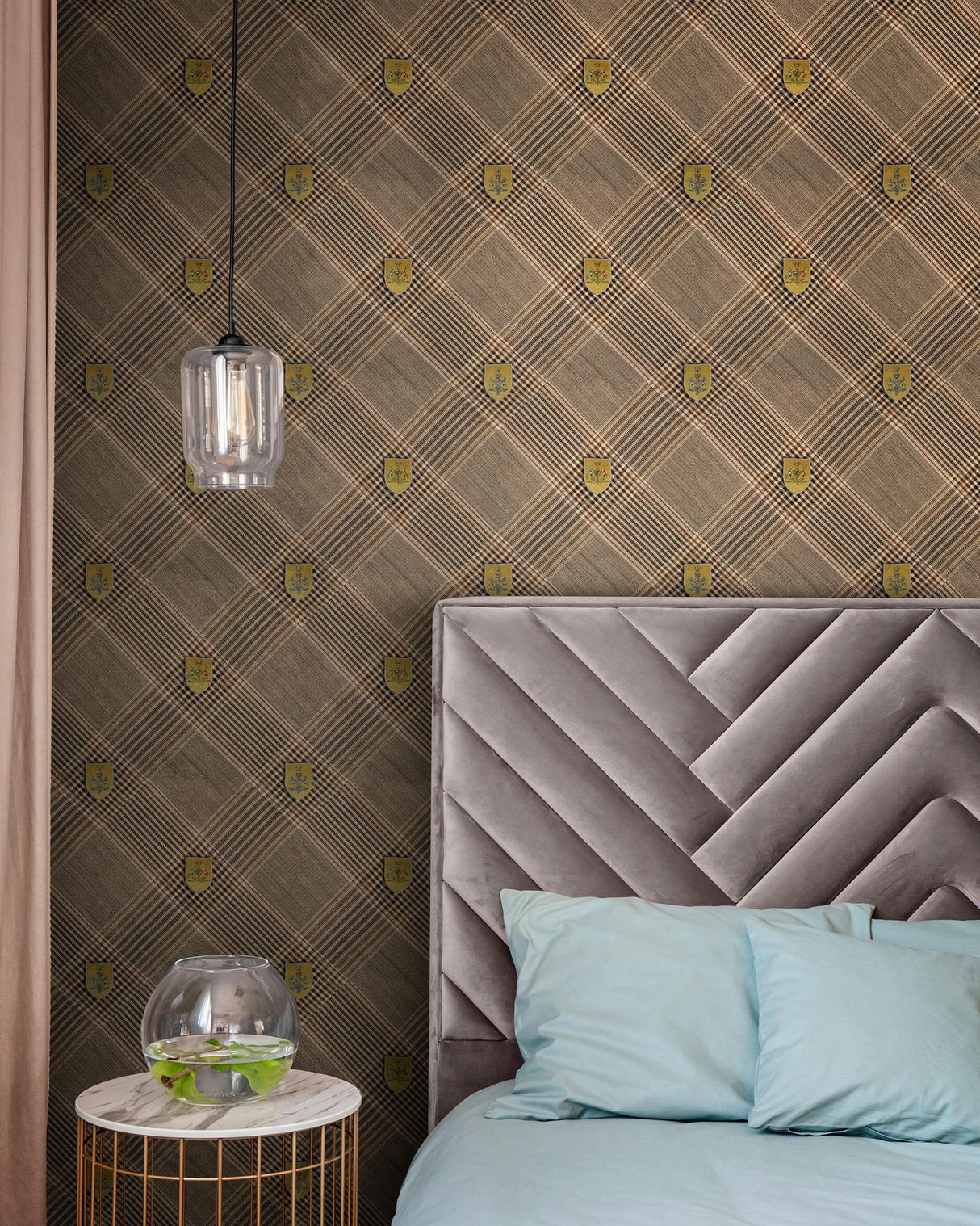 MindTheGap NOBILITY Gold WORLD OF FABRICS Wallpaper