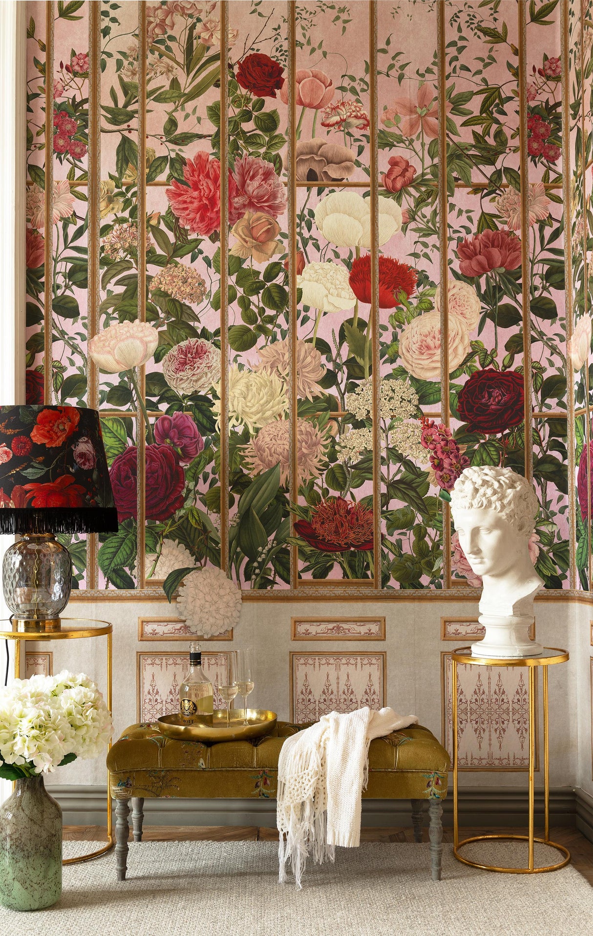 MindTheGap THE IMPERIAL FLORA THE ROYAL GARDEN Wallpaper