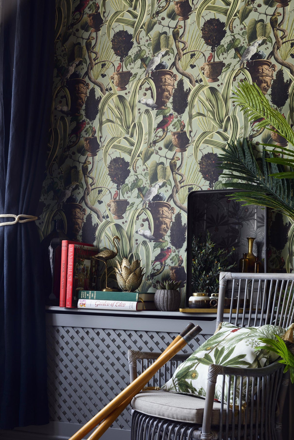MindTheGap EXOTIC MENAGERIE Light TROPICAL WANDERLUST Wallpaper