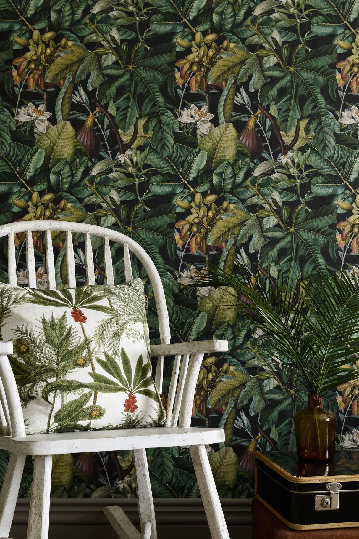 MindTheGap FIGS AND DATES TROPICAL WANDERLUST Wallpaper