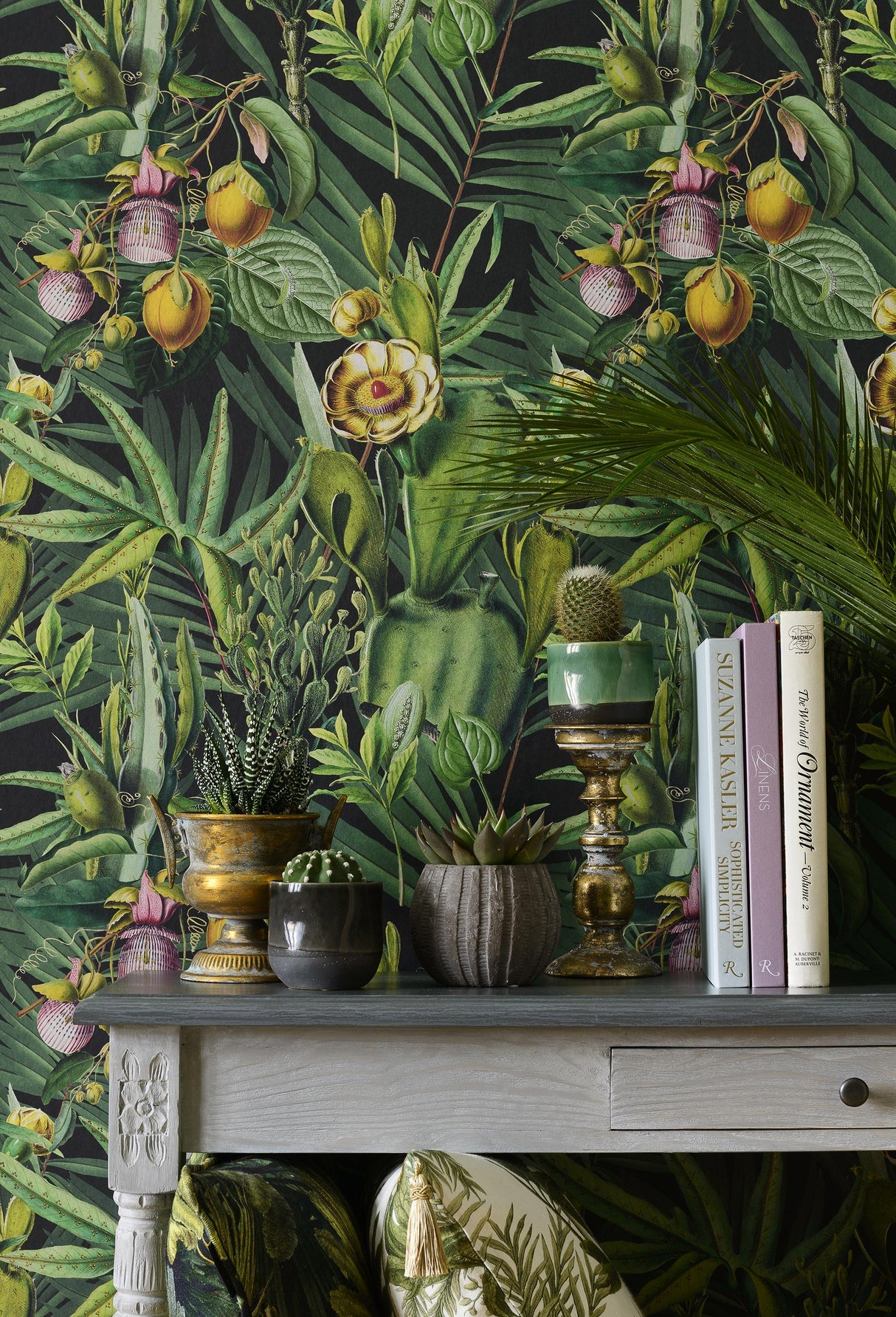 MindTheGap LUSCIOUS FLORA TROPICAL WANDERLUST Wallpaper