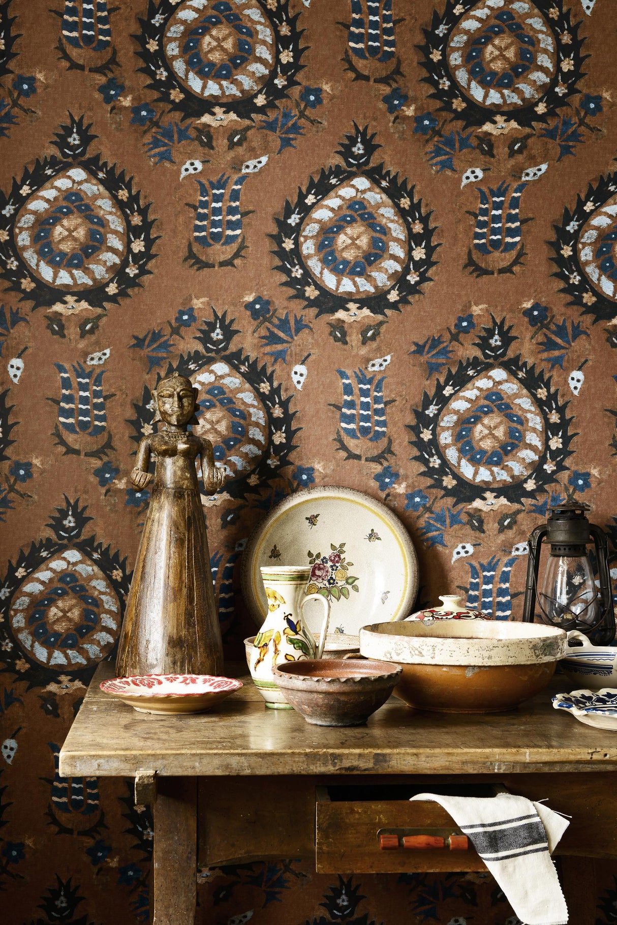 MindTheGap FLOURISH Sienna TRANSYLVANIAN ROOTS Wallpaper