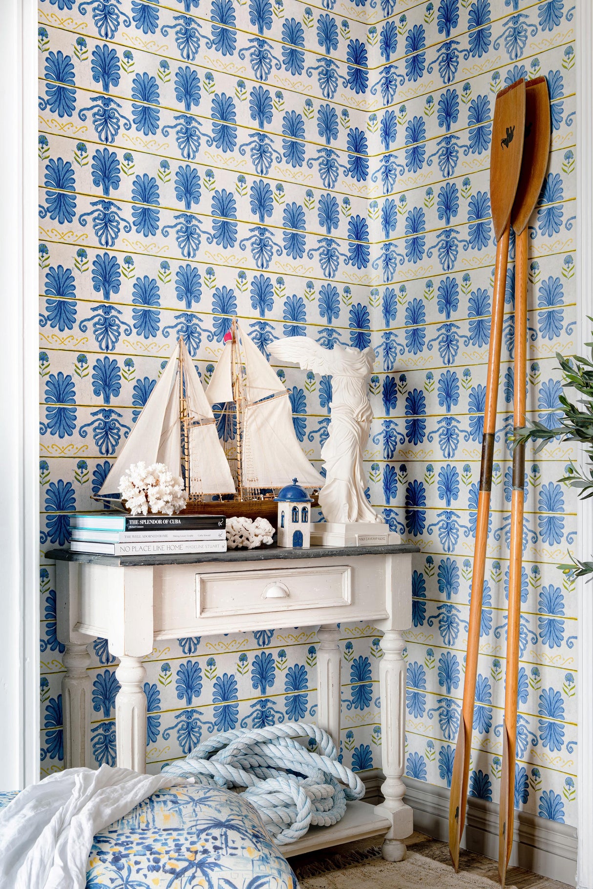 MindTheGap MYKONOS VILLA MOTIF White Sand SUNDANCE VILLA Wallpaper