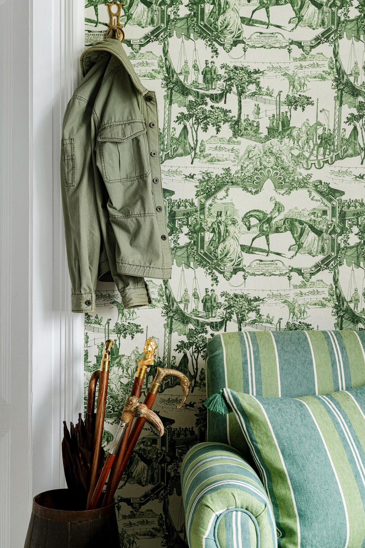 MindTheGap GRAND PRIX Green The Derby Wallpaper