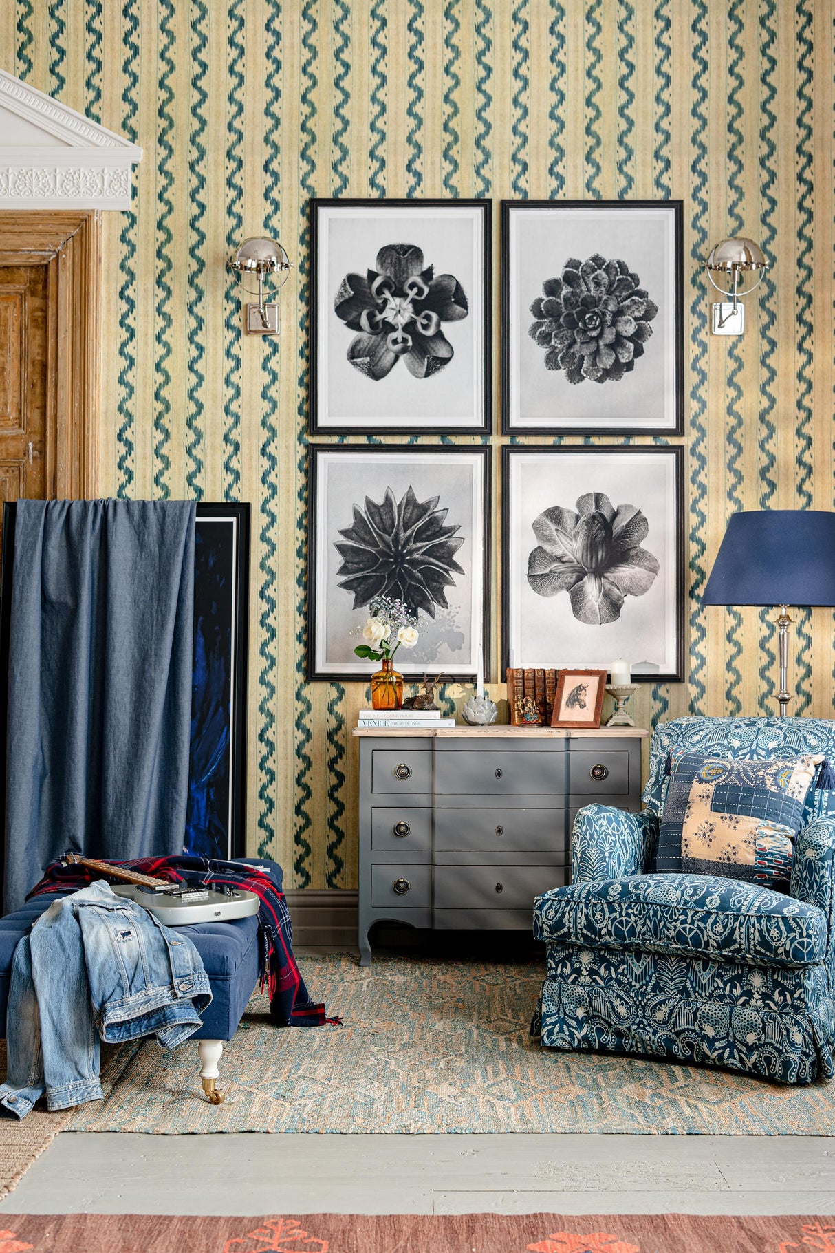 MindTheGap VINTAGE IKAT WOODSTOCK Wallpaper