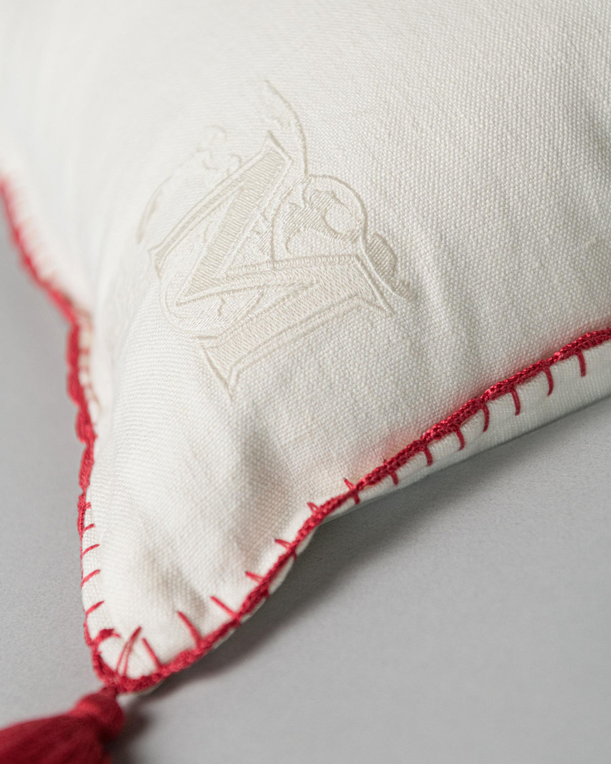 MindTheGap HORSE PARADE Cushions Pillow