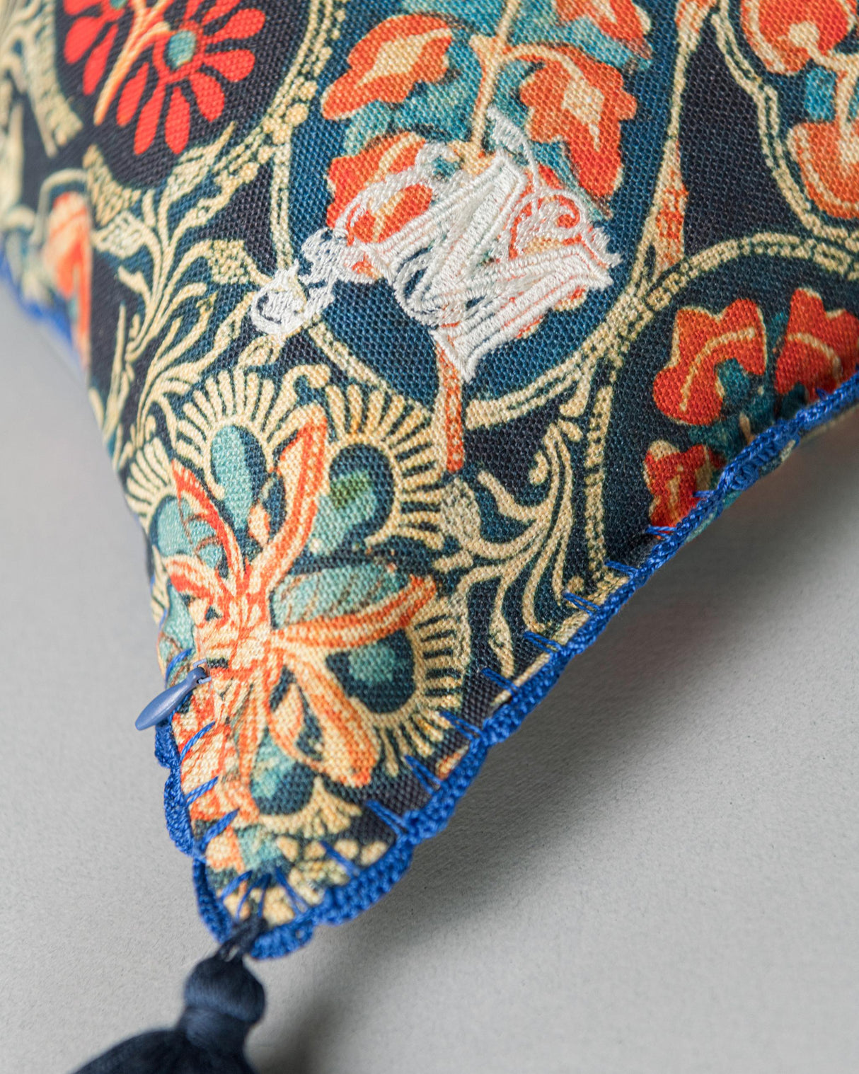 MindTheGap HEIRLOOM Cushions Pillow