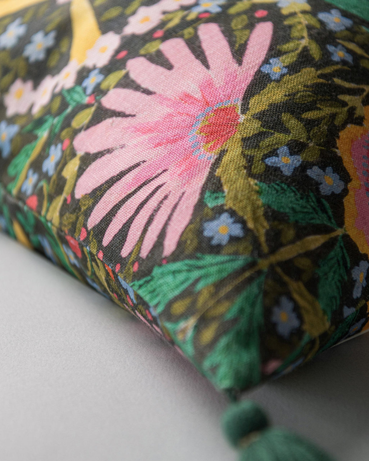 MindTheGap SUSIE Q Cushions Pillow