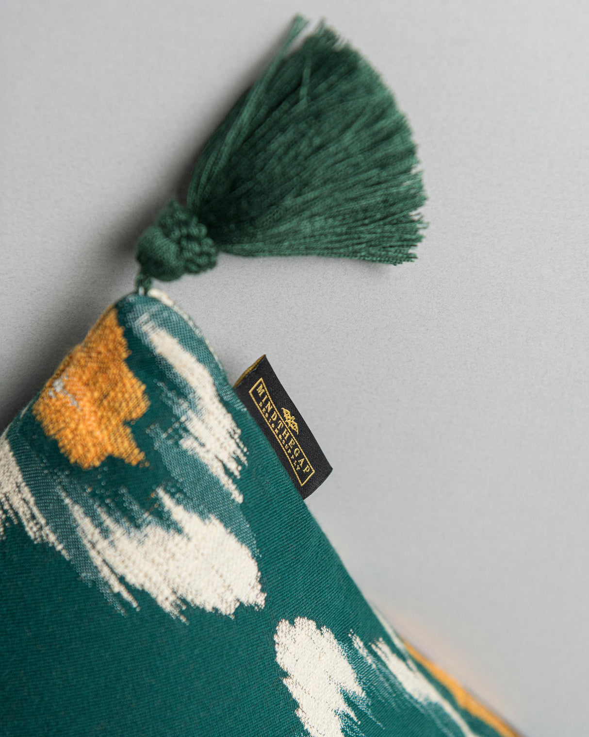 MindTheGap PRADESH IKAT Cushions Pillow