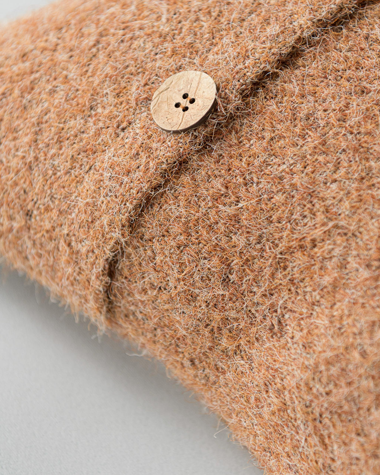 MindTheGap DECKE Cushions Pillow