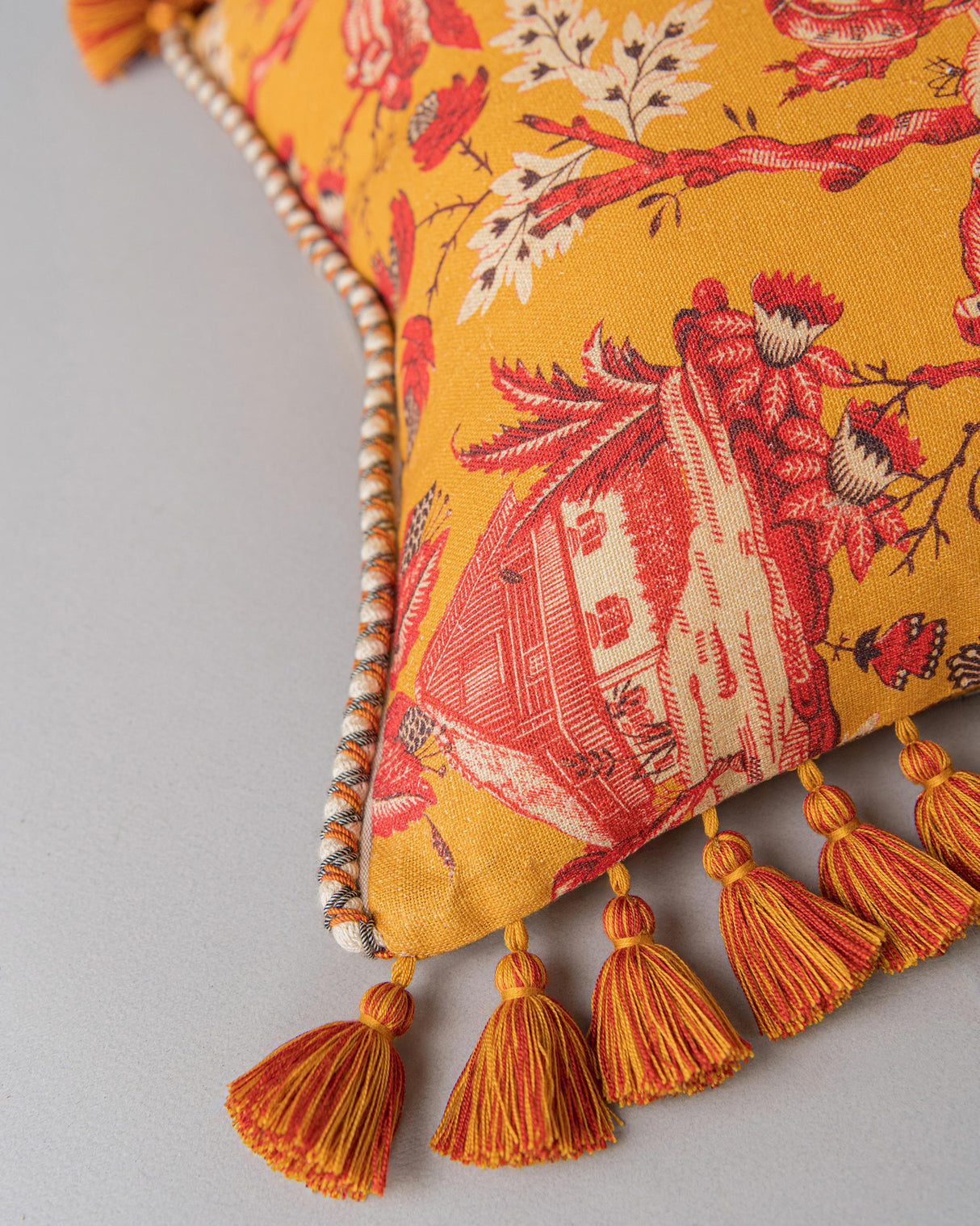 MindTheGap NAMLOS Cushions Pillow