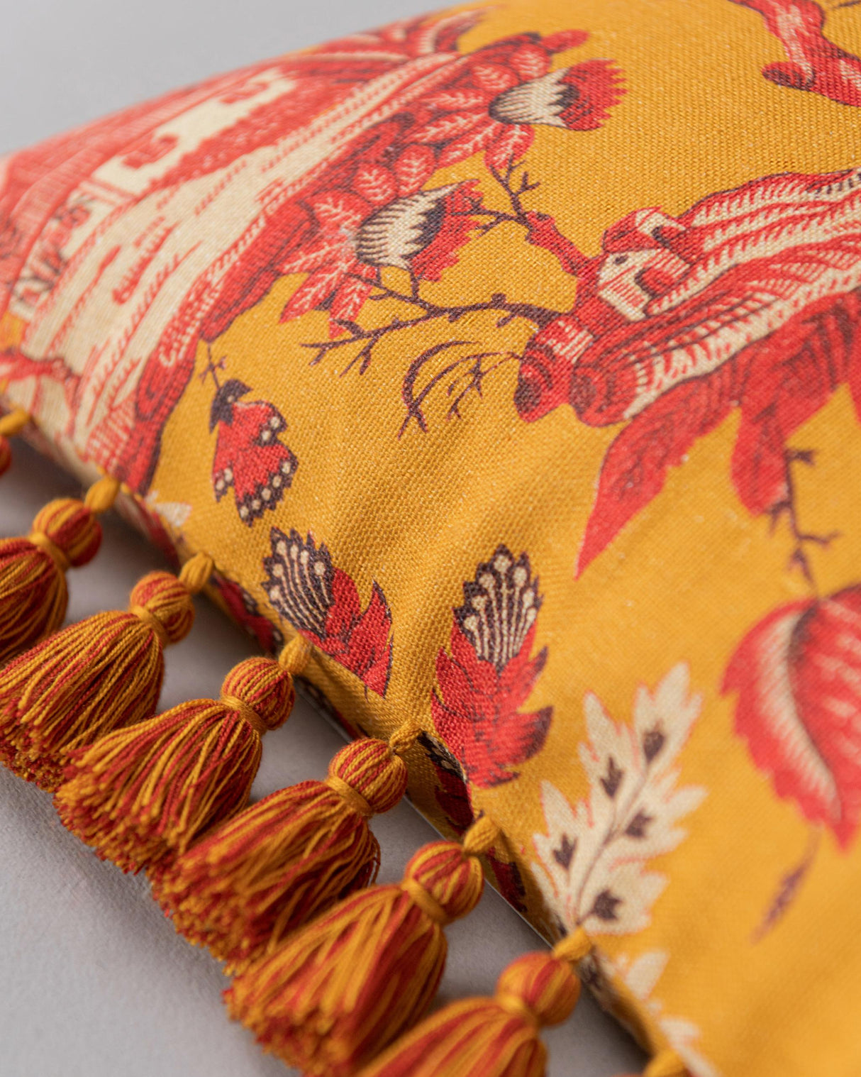 MindTheGap NAMLOS Cushions Pillow