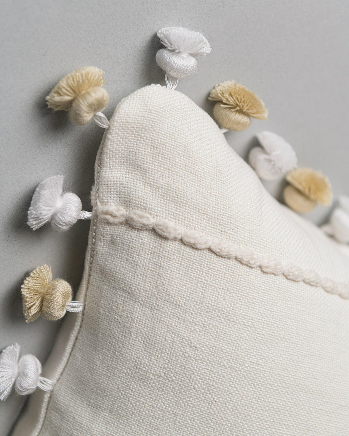 MindTheGap MILCHSCHAUM Cushions Pillow