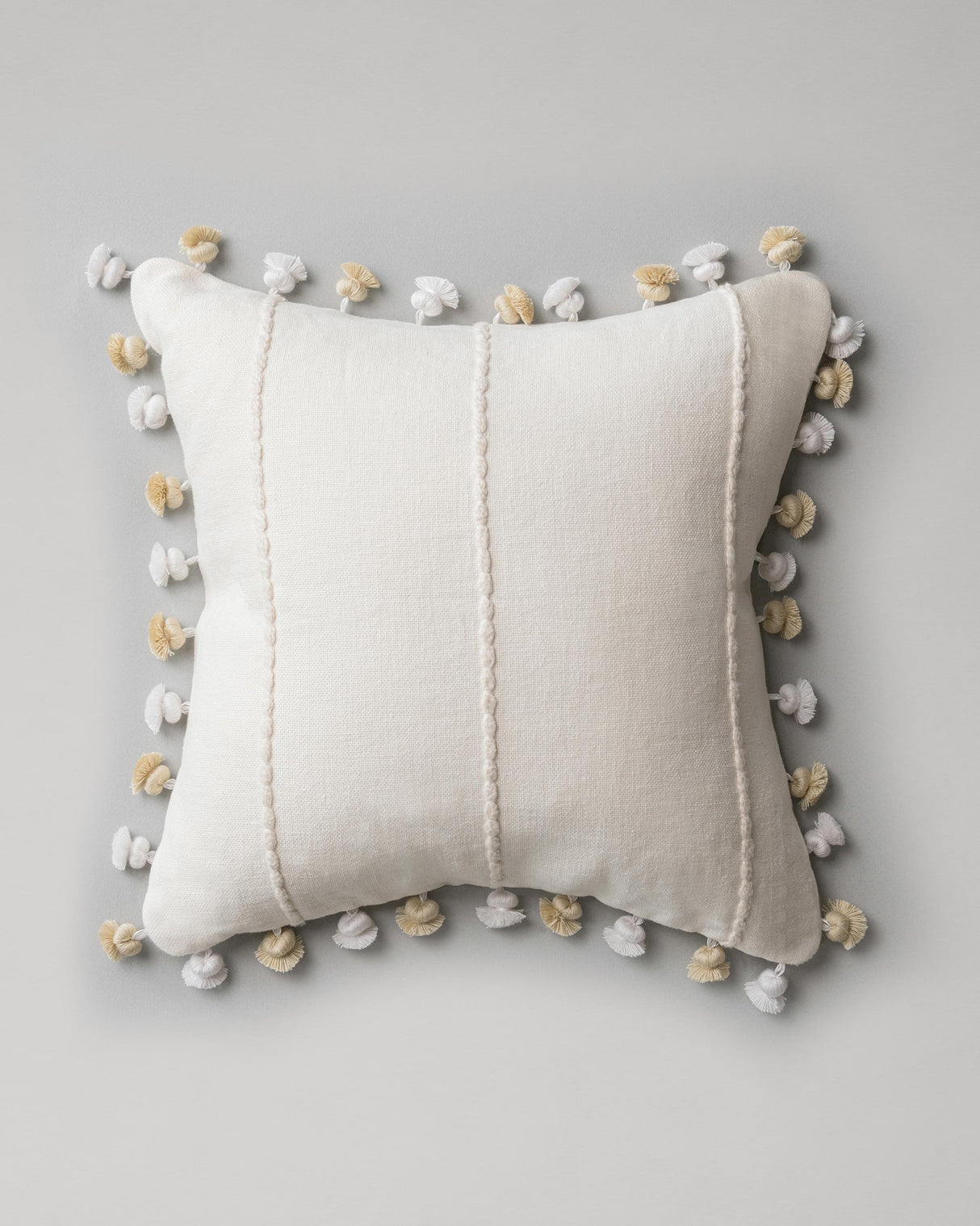 MindTheGap MILCHSCHAUM Cushions Pillow