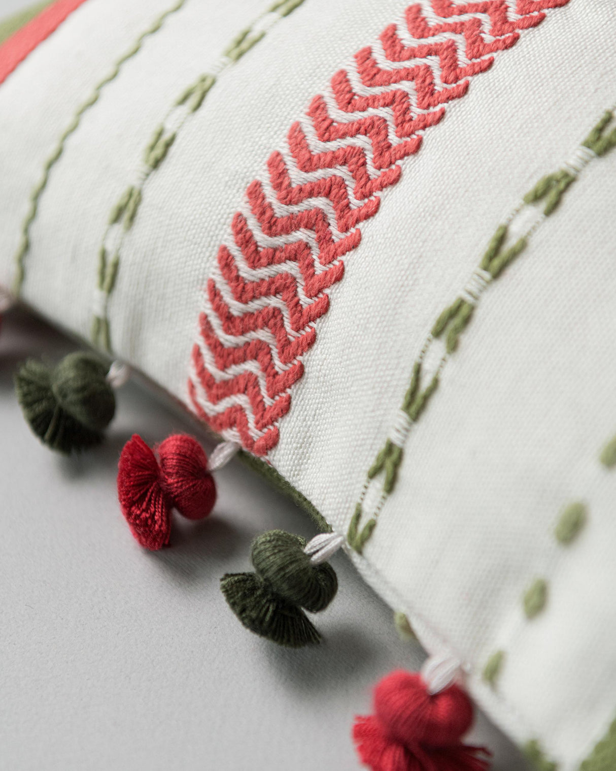 MindTheGap HANDWERKLICH Cushions Pillow