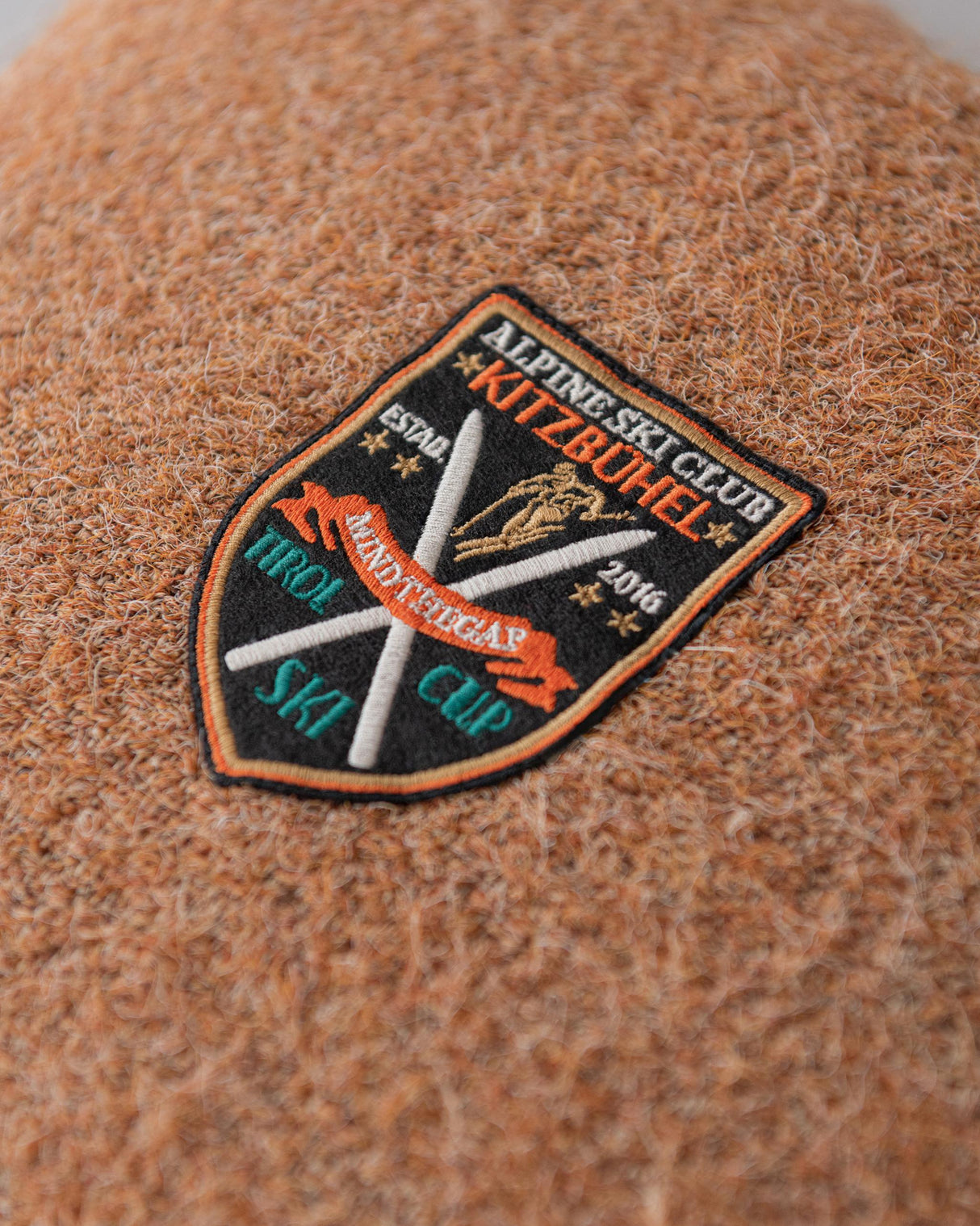 MindTheGap ALPINE SKI CLUB Cushions Pillow