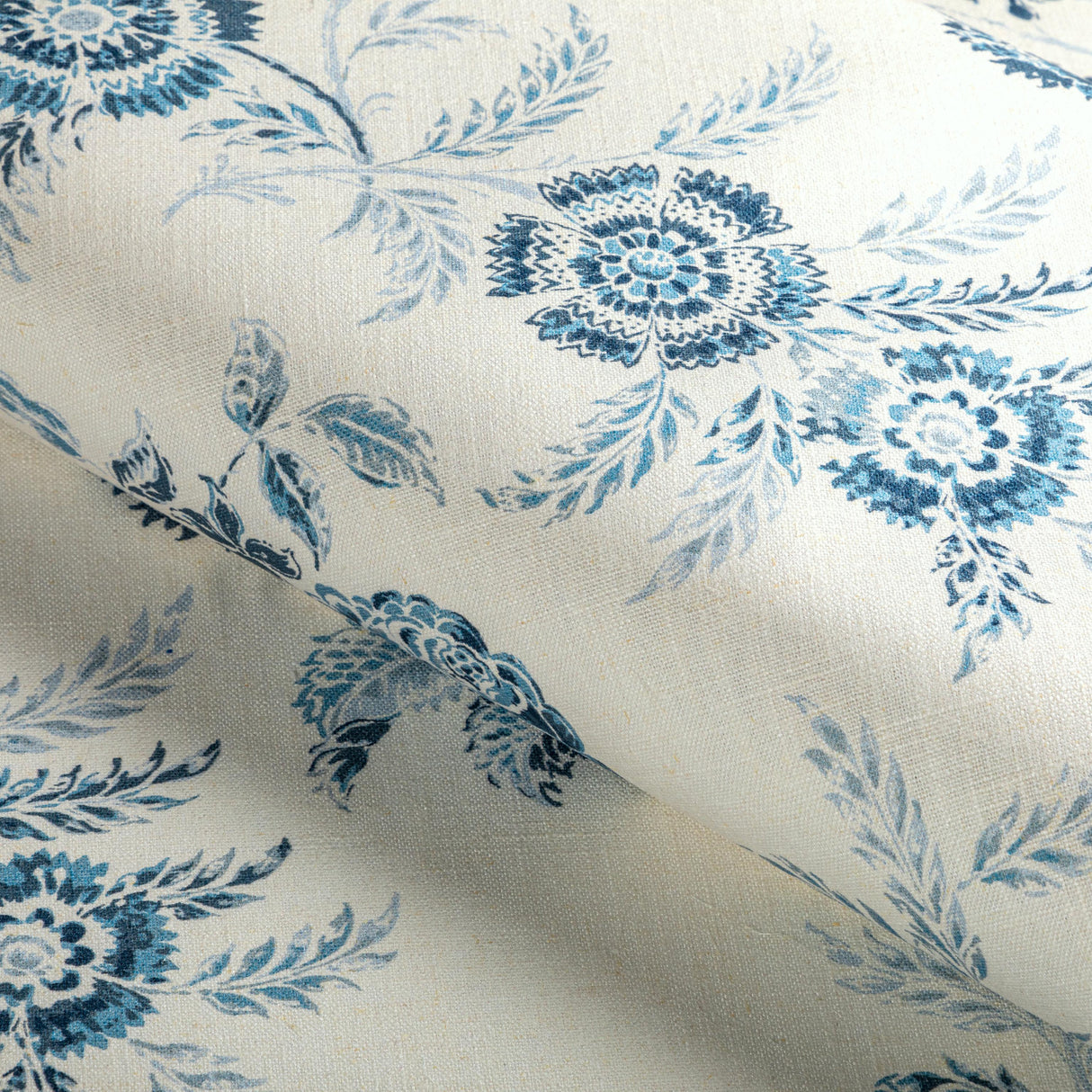 Lee Jofa BOUTIQUE FLORAL DELFT Fabric