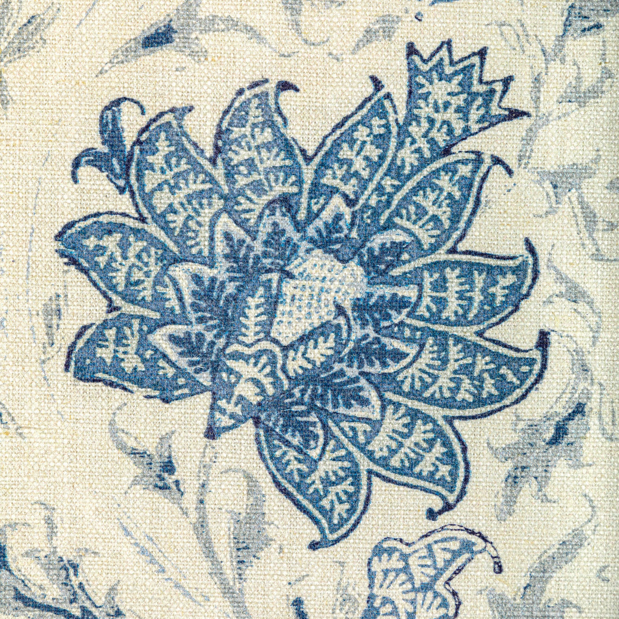 Lee Jofa CALICO VINE PORCELAIN Fabric