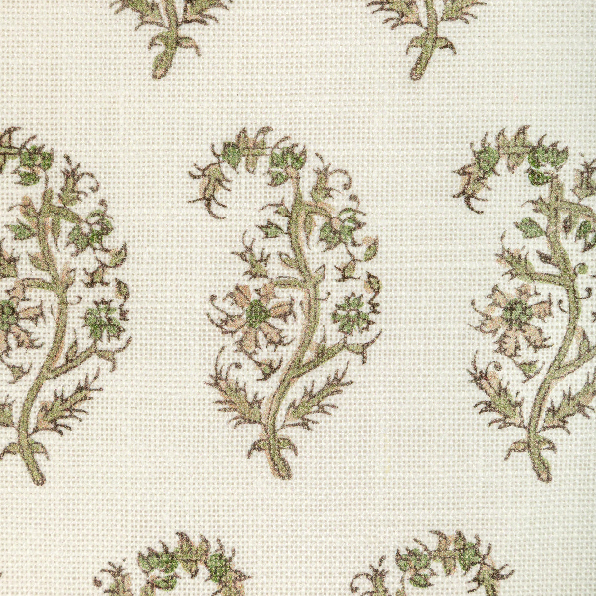 Lee Jofa INDIENNES PAISLEY IVY Fabric