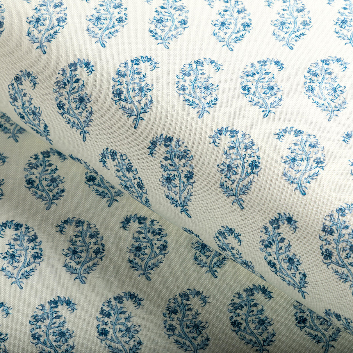 Lee Jofa INDIENNES PAISLEY DELFT Fabric