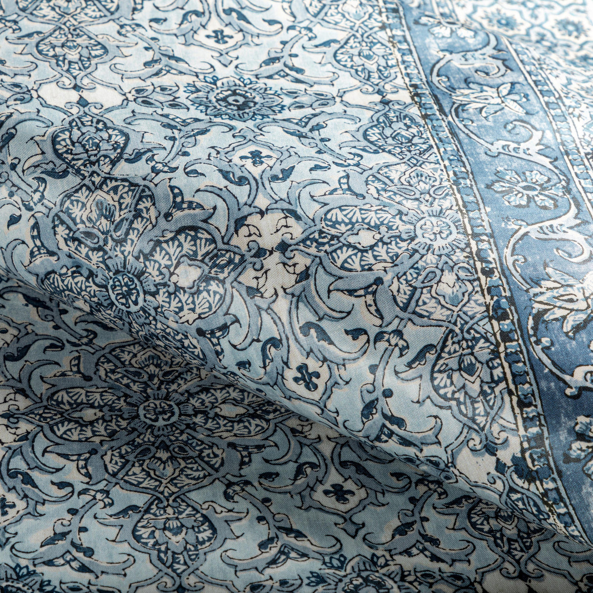 Lee Jofa PALMER PRINT DELFT Fabric