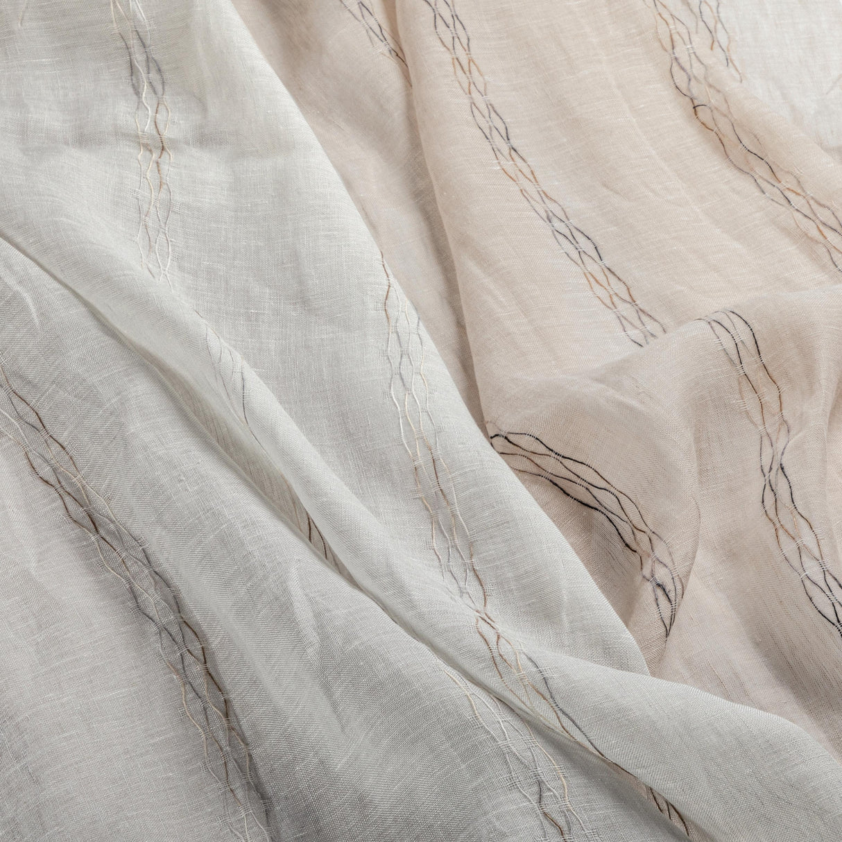Kravet DESIGN 4913 15 Drapery Fabric