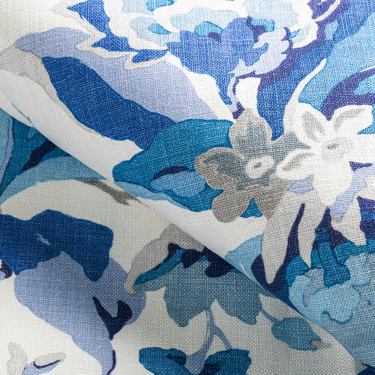 Brunschwig & Fils HORSESHOE BAY BLUE/IVORY Fabric